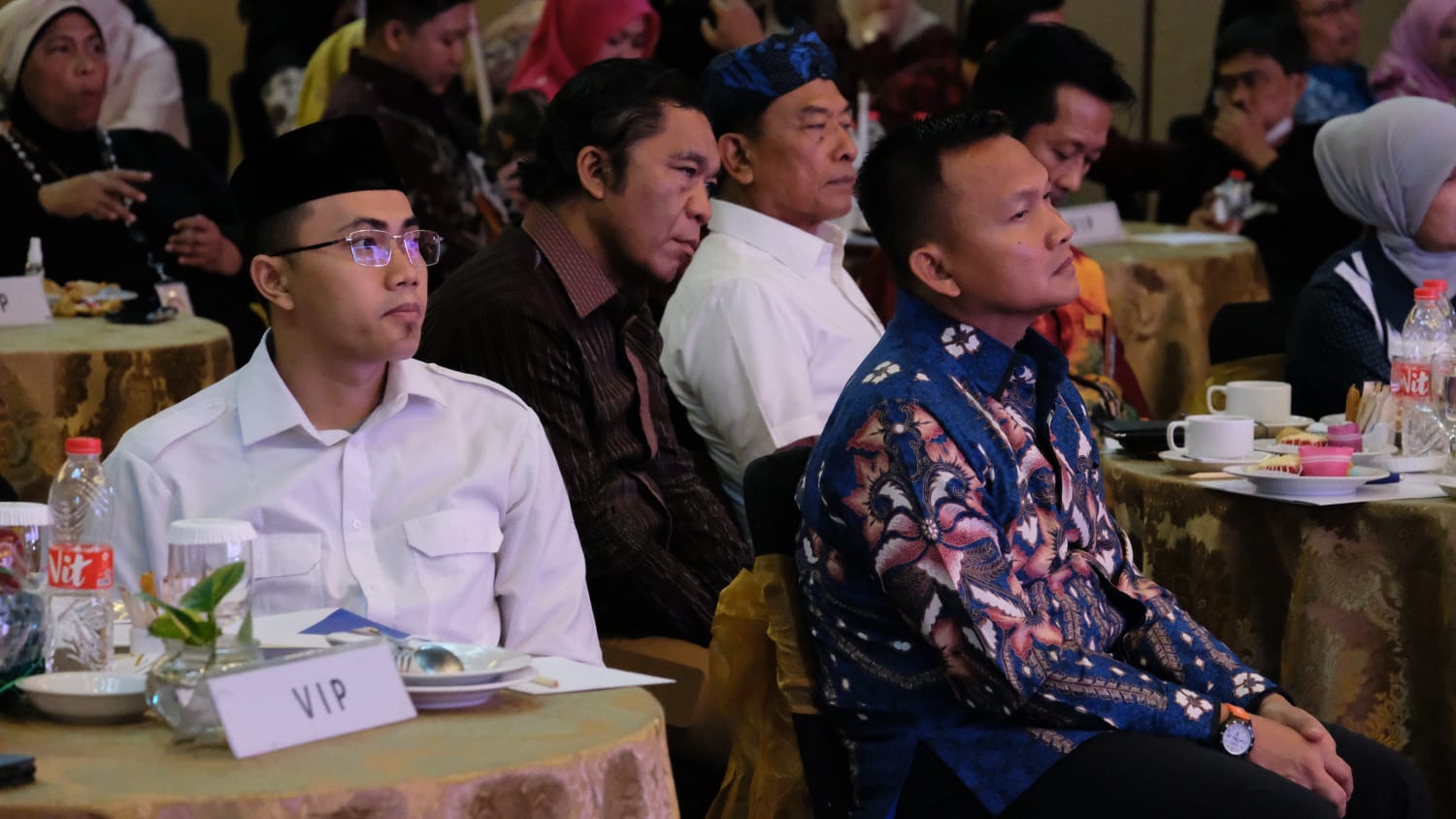 2d4055f8-1a35-481d-bf4f-50dd0e8844c8